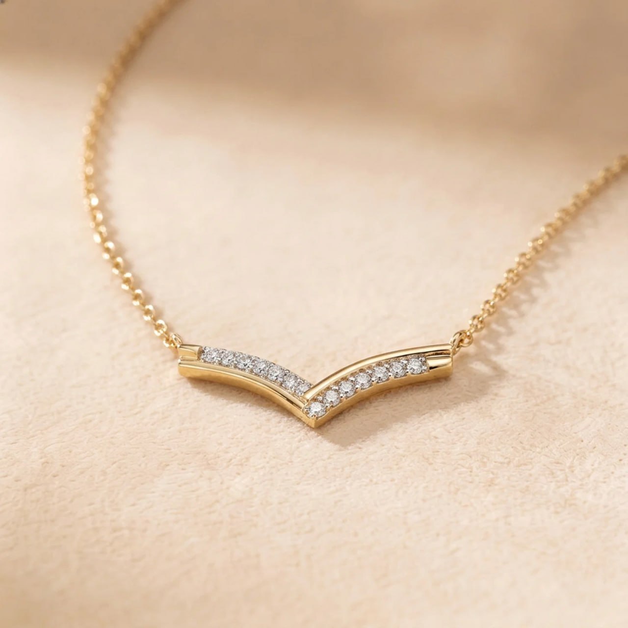 Peak Diamond Necklace in 18K Yellow Gold - Entry Set