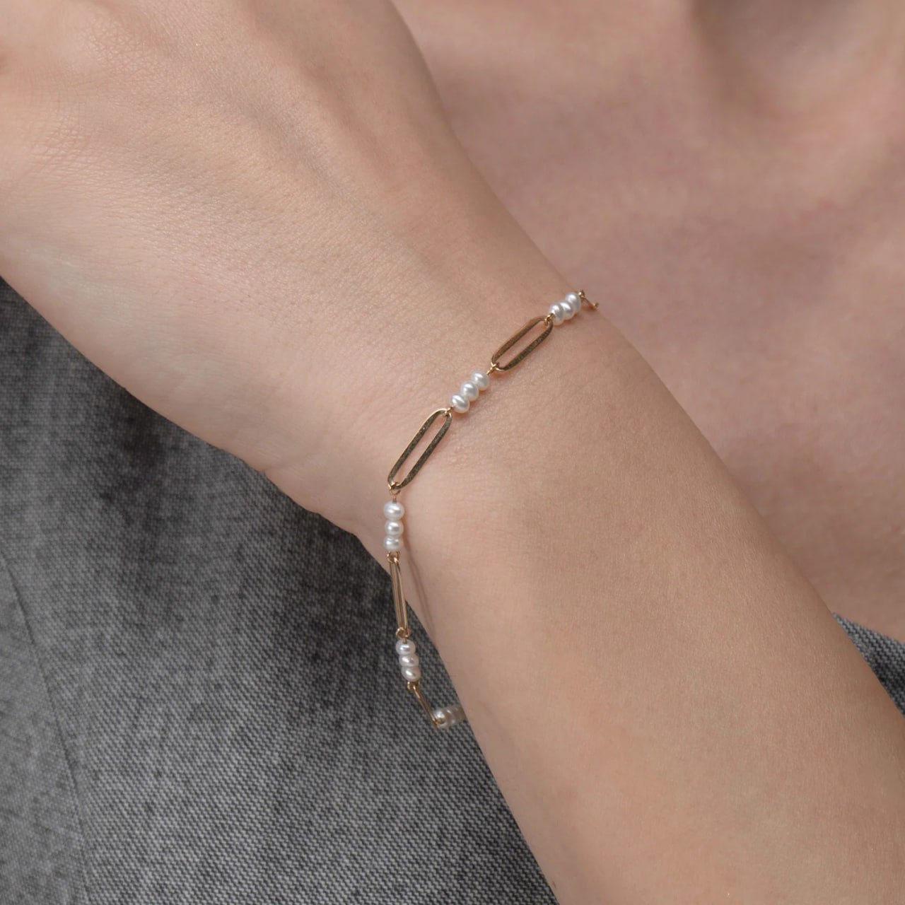 Minimal Pearl Bracelet in 18K Yellow Gold - Entry Set
